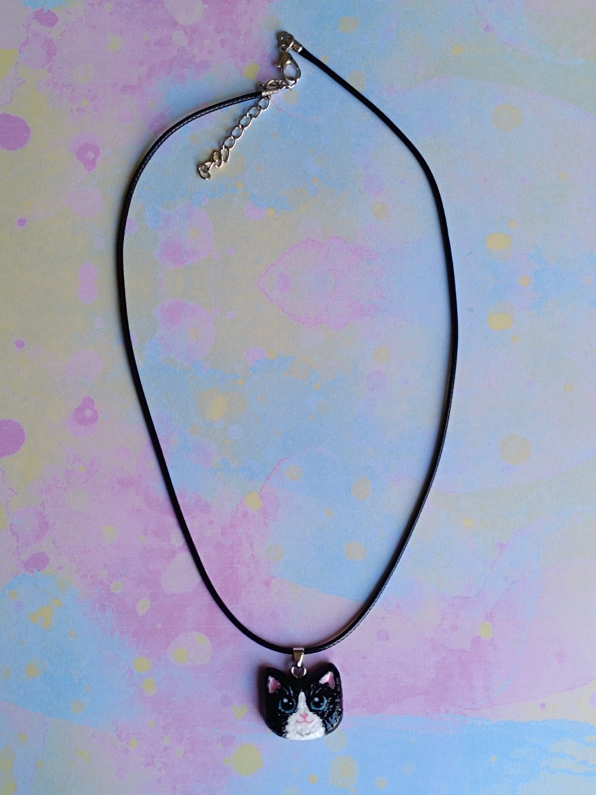 Collar Gatito blanco negro